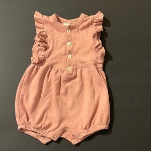 Kate Quinn baby girl jumper